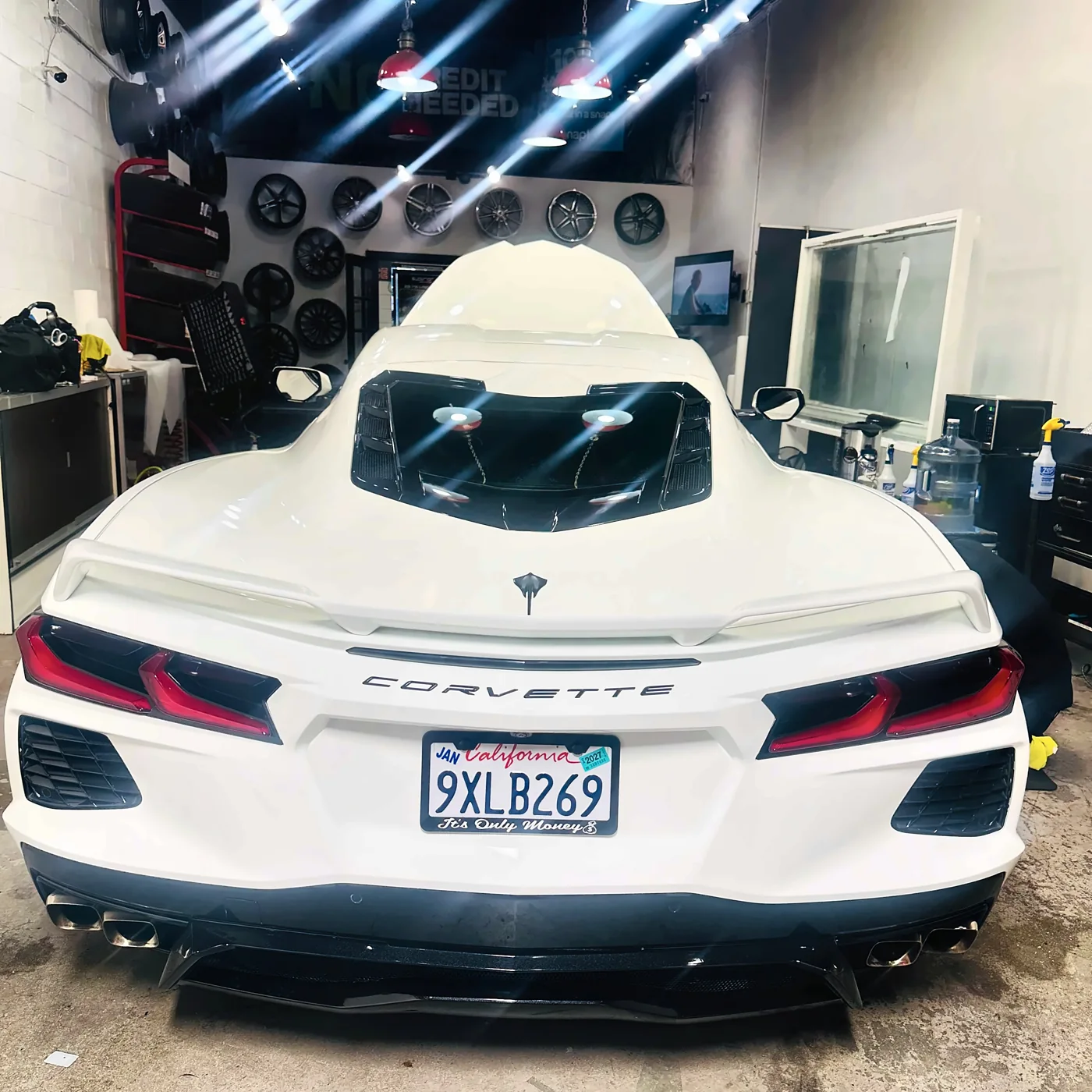 Vehicle inside the Superior shop in Ontario
